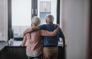 Eldre er ikke forberedt på alderdom i egen bolig Alderdom i egen bolig